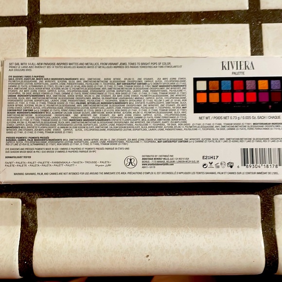 Anastasia Beverly Hills eyeshadow palette - Picture 2 of 4